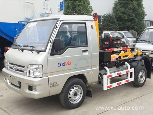 Futian Yu Diamond pull arm garbage truck