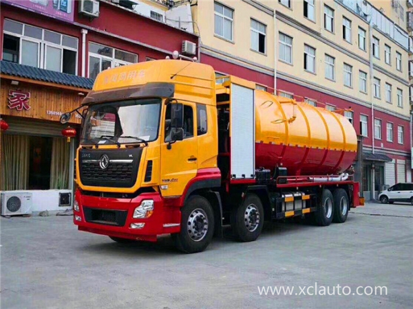 Dongfeng Tianlong 32 cleaning suction truck country six