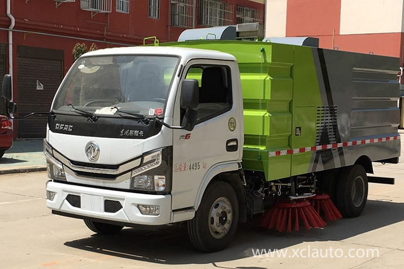 Dongfeng Dolica 5.5 square sweeper truck