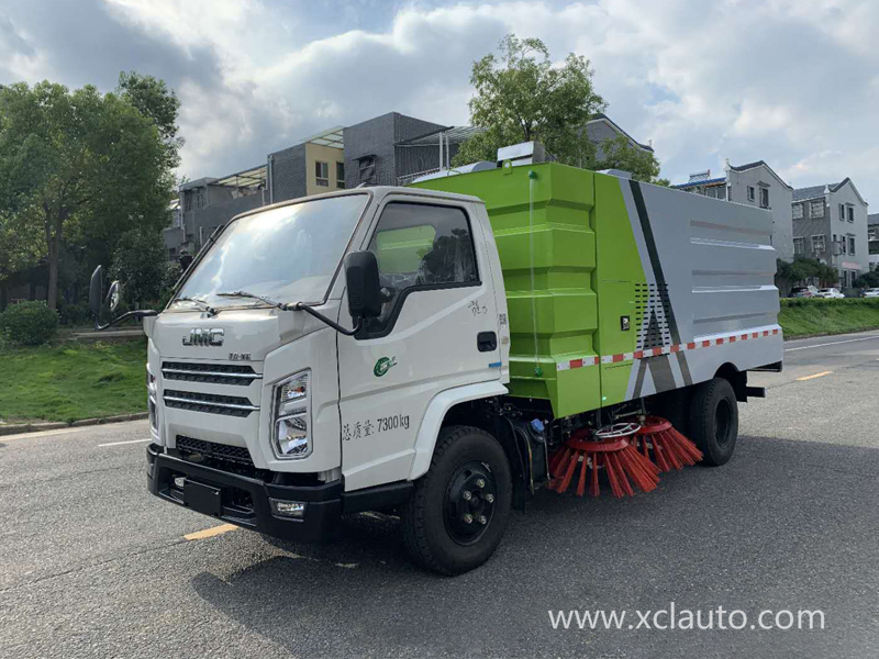 Guo Liujiangling Kairui sweeper truck