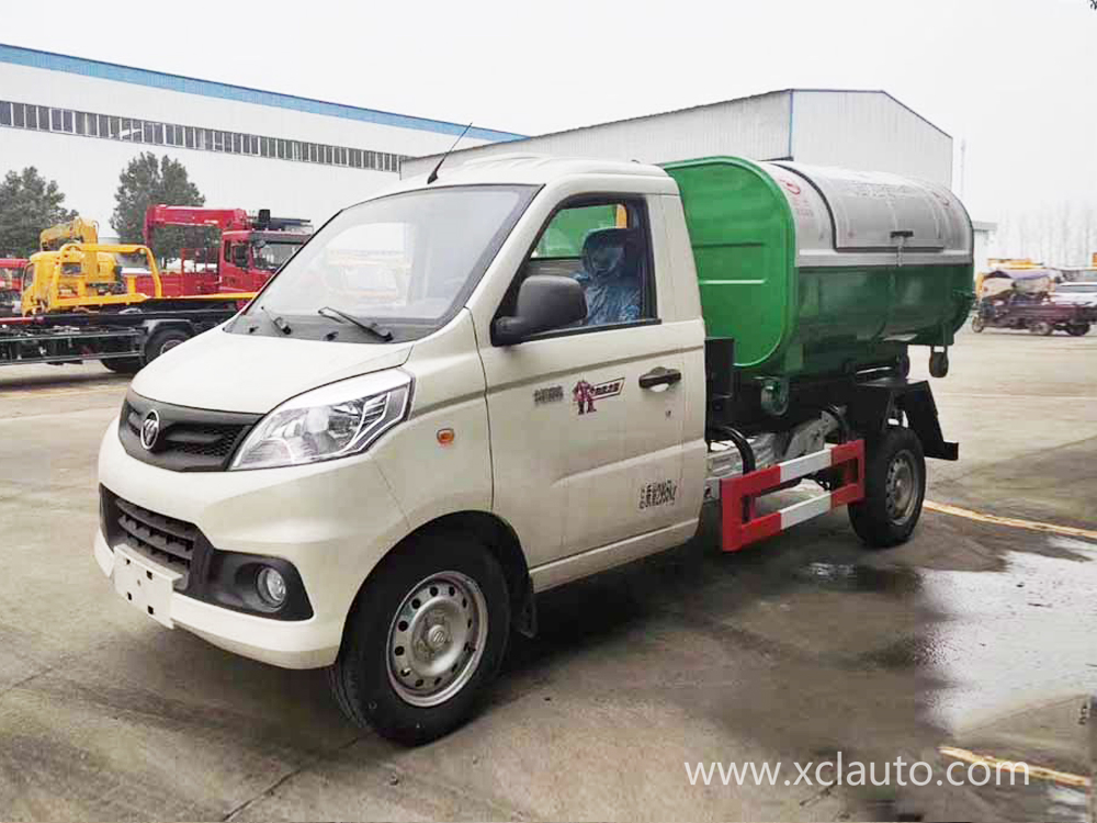 3 square Futian Xiangling hook arm garbage truck