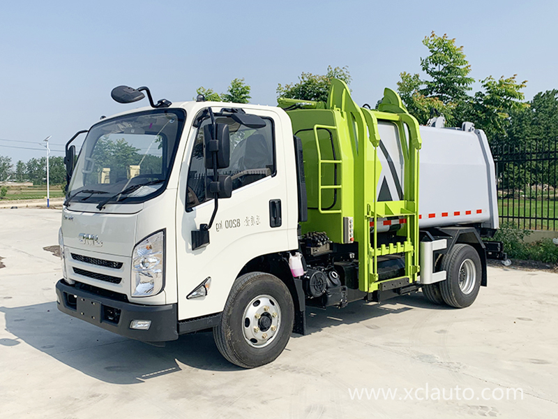 Jiangling 6 square hanging bucket garbage truck