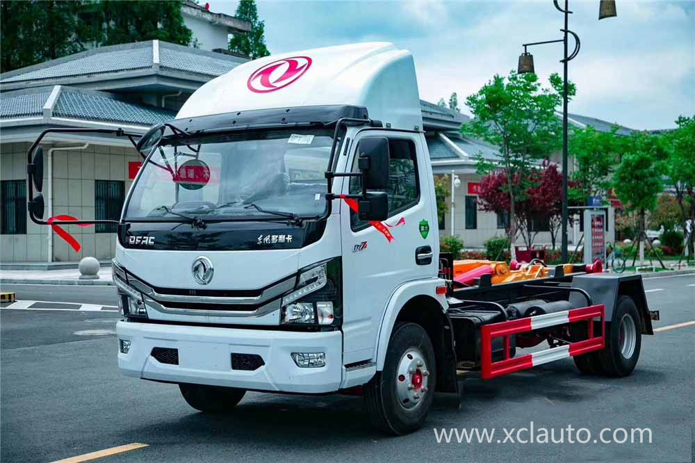 Guo Six 7-8 square Dongfeng D7 hook arm garbage truck