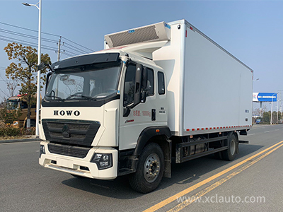 Box volume 30-42m³ heavy truck Howo 5.2-6.8m refrigerated truck