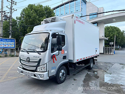 Box volume 18m³ Fukuda box length 4.2m refrigerated truck