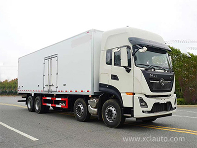 Volume 60m³ Dongfeng Tianlong 9.6m refrigerated truck 8x4