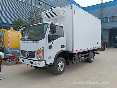 Box volume 14m³ Dongfeng diesel tank length 4.2m refrigerated truck